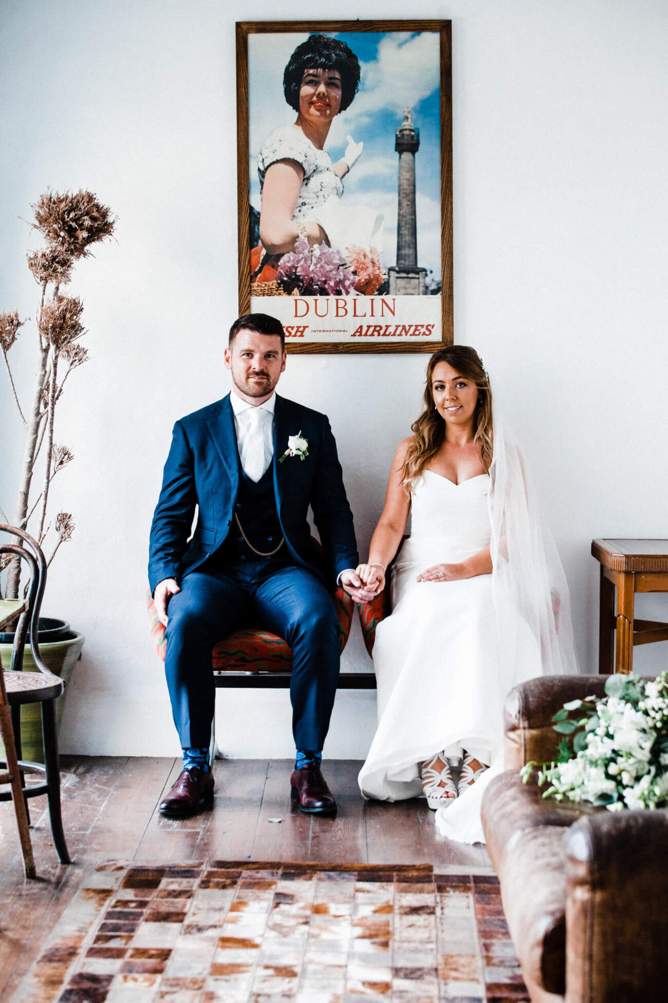 Couple sitting in the gallery room at The Bellinter House