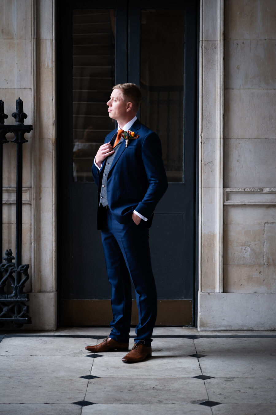 groom portraits at the front balcony of Dublin City Hall