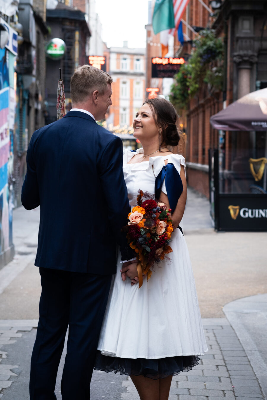 couple dancing in arms in Dublin city