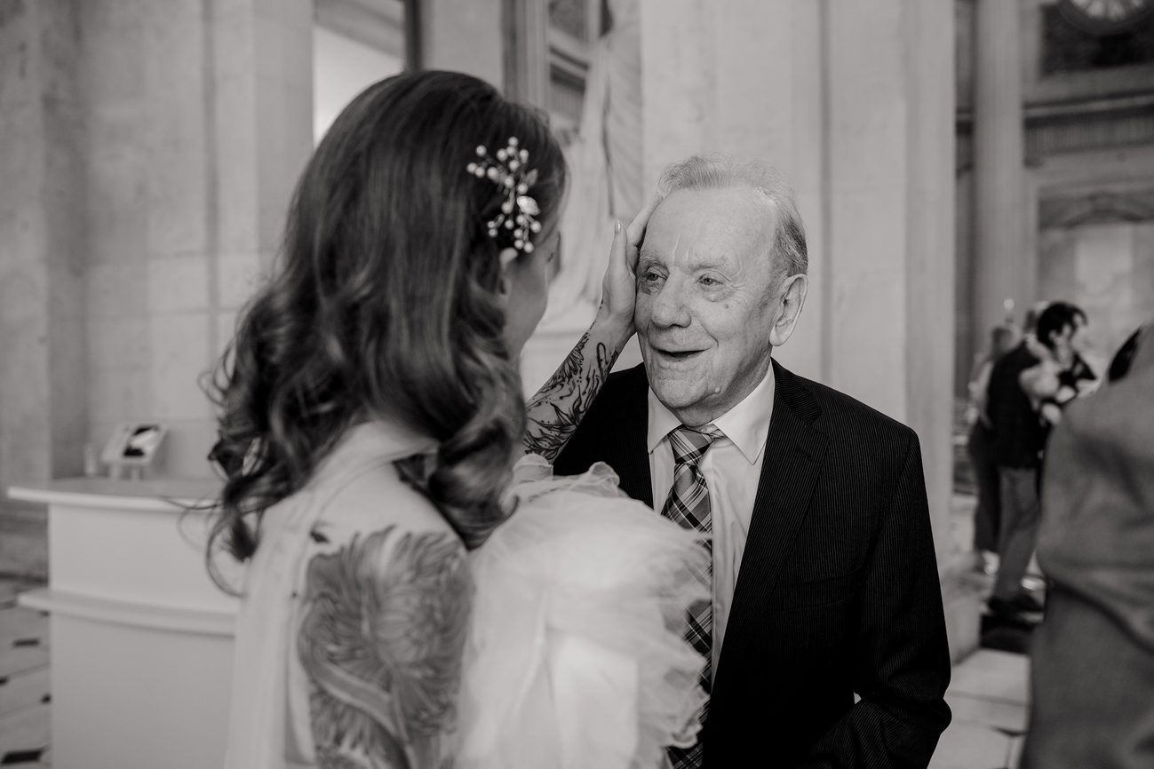 Dublin City Hall wedding photography, ceremony at Dublin City Hall, portraits at Dublin City Hall